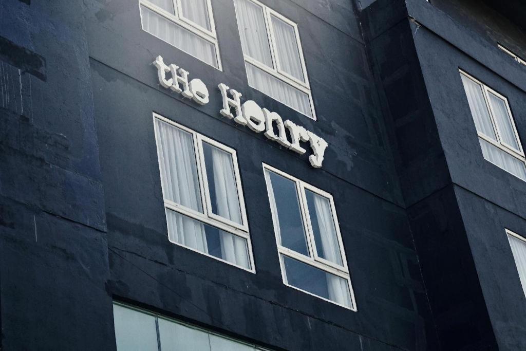 The Henry Hotel Cebu Exterior foto